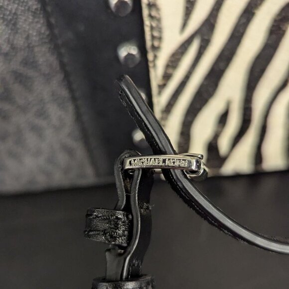 MICHAEL Michael Kors COA Jet Set  East/West Crossbody - Picture 4 of 11